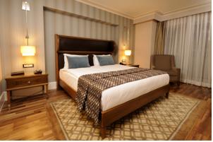 تور ترکیه هتل تایتانیک سیتی تقسیم - آژانس مسافرتی و هواپیمایی آفتاب ساحل آبی